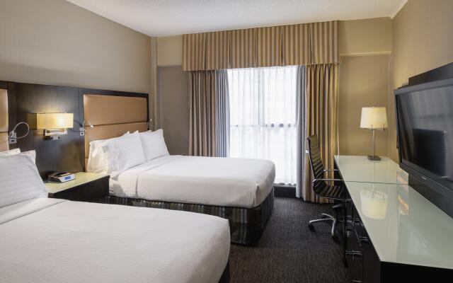 Holiday Inn Hotel & Suites Vancouver Downtown, an IHG Hotel