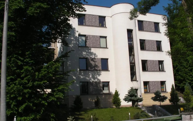 Premium Apartment