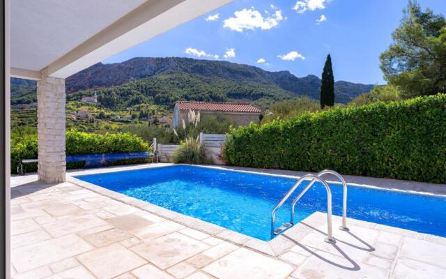 Villa Anouk