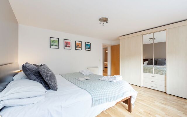 The Bateman's Shoreditch 2 Bed Flat by BaseToGo