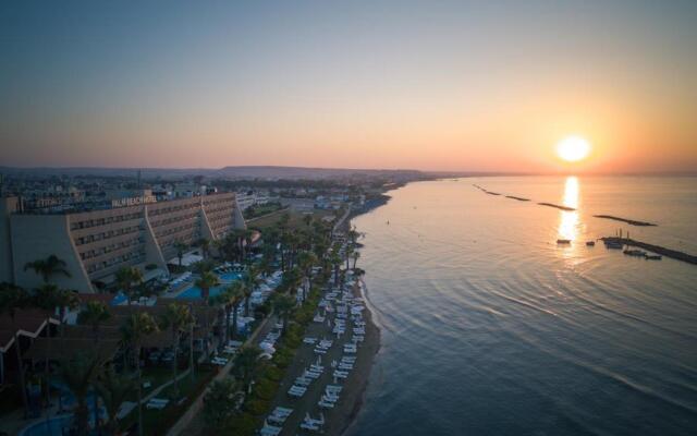 Palm Beach Hotel & Bungalows