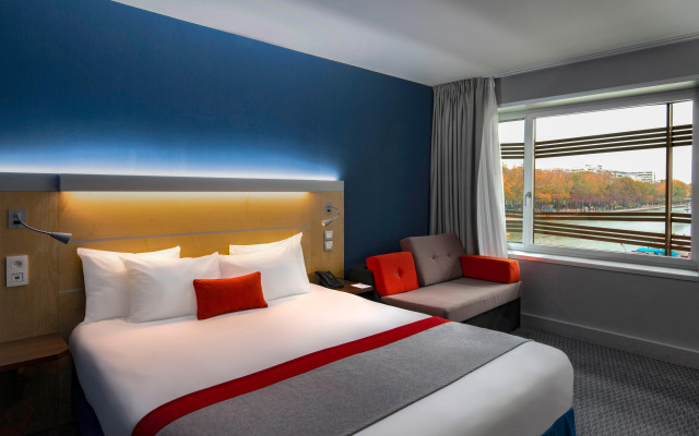 Holiday Inn Express Paris-Canal de la Villette by IHG