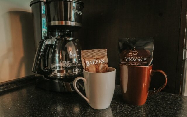 Cobble Wood & Bird Sanctuary Guest Houses