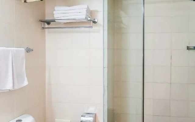 Guantong Modern Hotel (Beijing Qianmen)