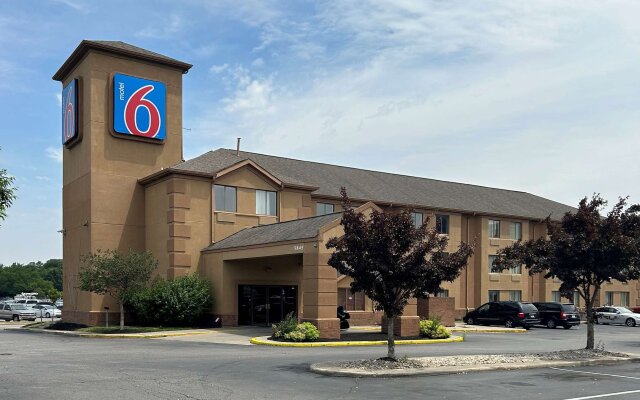 Motel 6 Indianapolis, IN - Airport