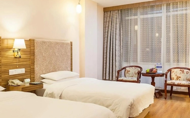 Xiamen Huaqiao Hotel