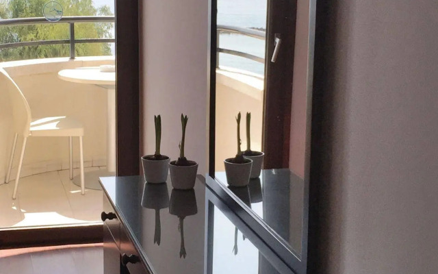 Pigeon Beach Hotel Apartments