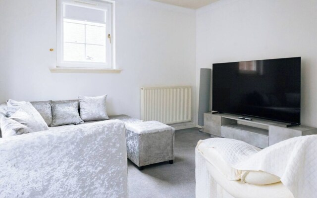 Snug & Serene 2BD Flat - Roseburn