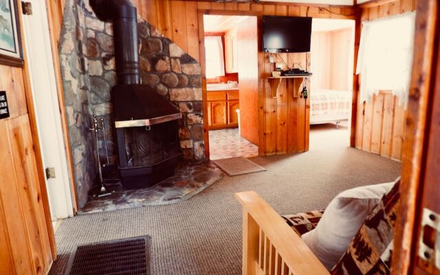 Oak Knoll Lodge