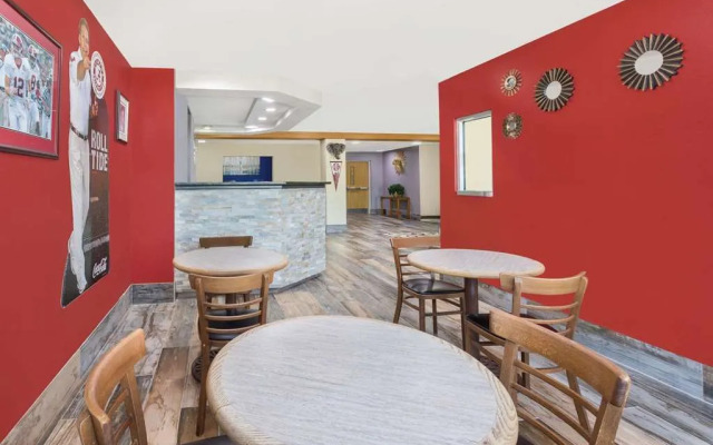 Microtel Inn & Suites By Wyndham Tuscaloosa – East