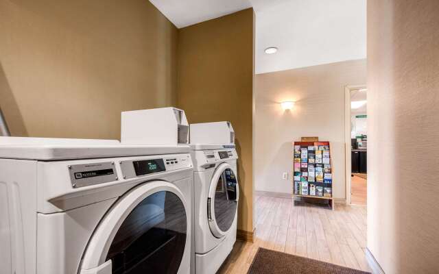 Quality Inn & Suites New Castle