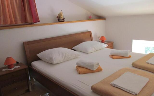 Apartmani Roza Lopar