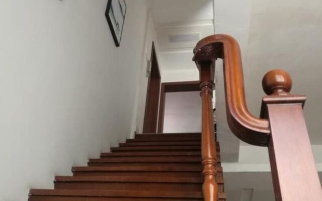 Laiyin Garden City Hostel
