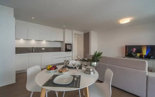 Brand new Apartment City11