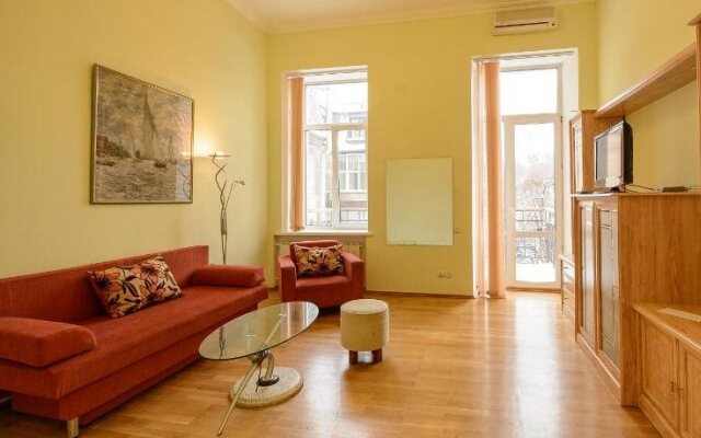 Muzeyniy Lane Kiev Apartment