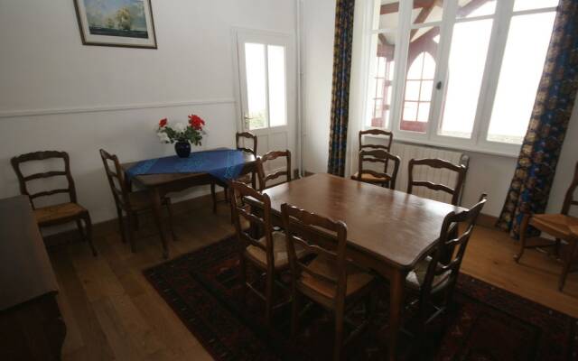 Impressive Villa With Sea View in Clohars-carnoët