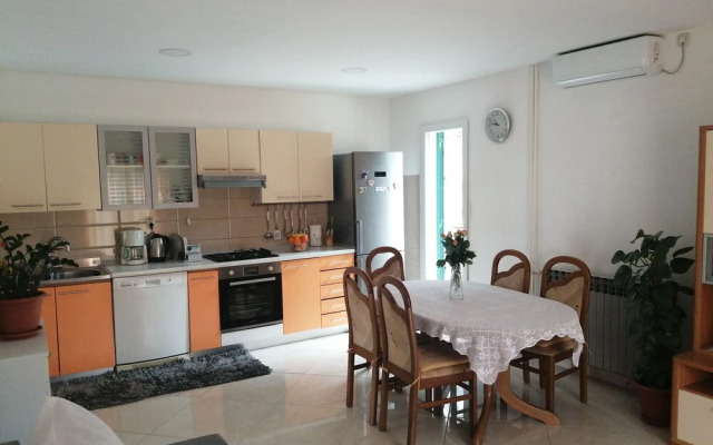 Apartments Šantić
