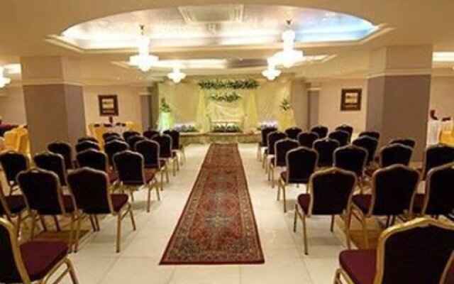 Safeer Plaza Hotel Apartments