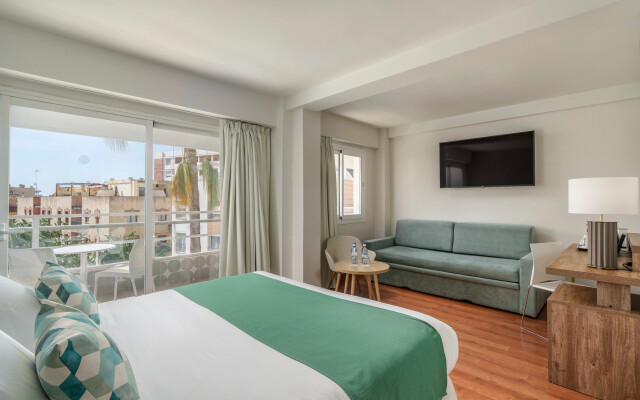 Hotel Costa Málaga (Adutls Recommended) by Pierre & Vacances