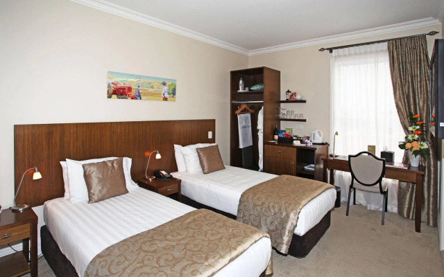 Tuakau Hotel
