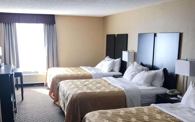 Quality Inn & Suites Mendota near I-39