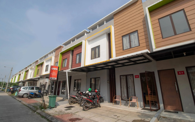 OYO 3253 Sofia Residence Syariah