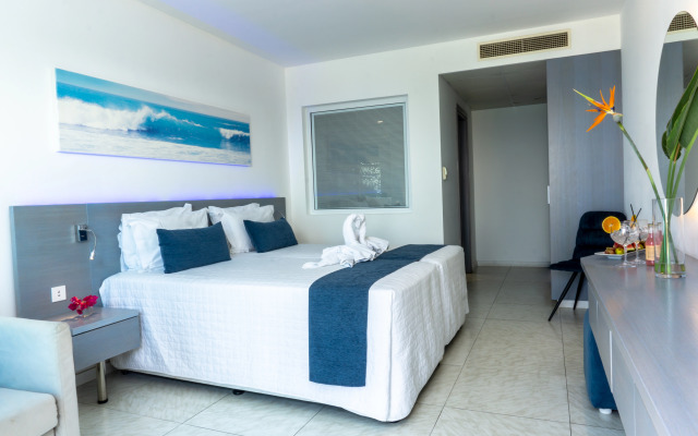 Anonymous Beach Hotel - Adults Only
