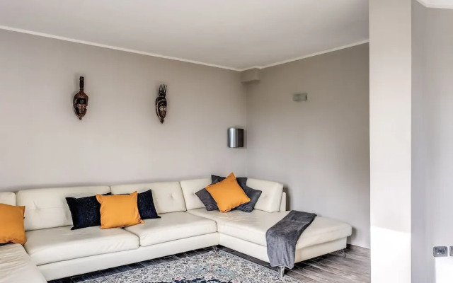 F Tale Country House