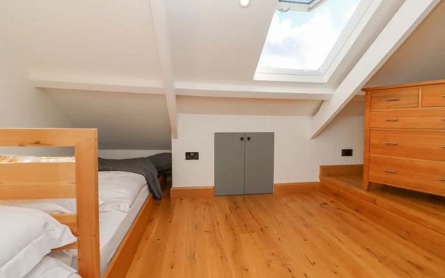 2 Salubrious Terrace