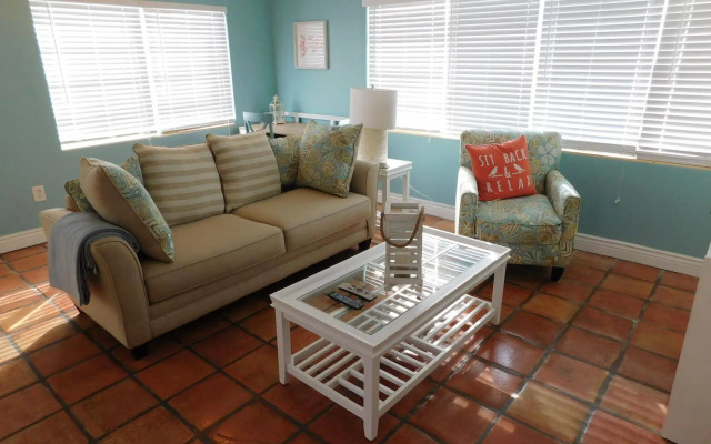 Nokomis Inn and Suites