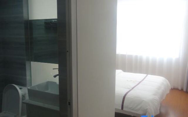 Zhaotong Yining Hotel