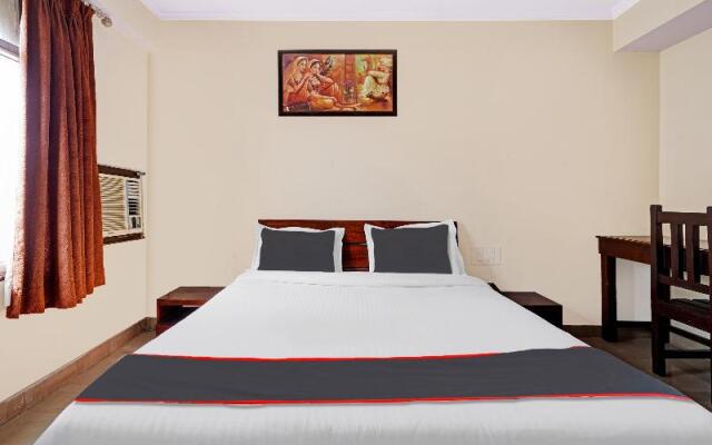 Collection O 81898 Hotel Grand Inn