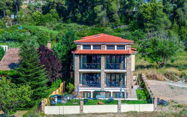 Penelope Luxury Suites