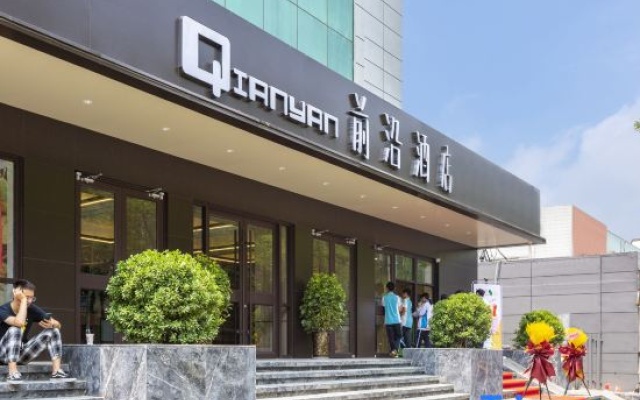 Qianyan Hotel – Exterior – Zhengzhou