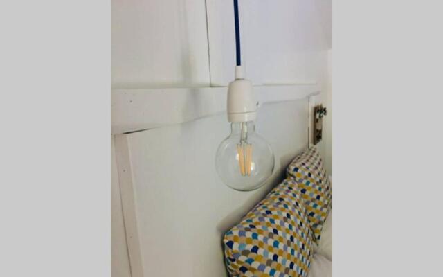 L'annexe des Cigales, à l'ombre des chênes lièges