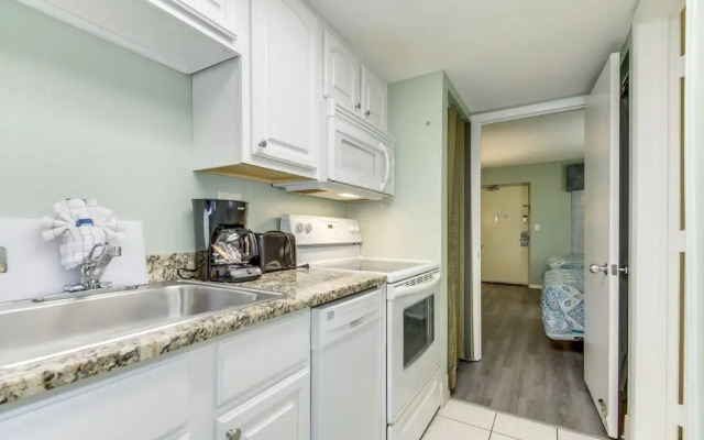 Breakers Sailfish Condos by Hosteeva