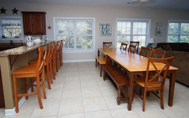 Amy's Oasis by RedAwning