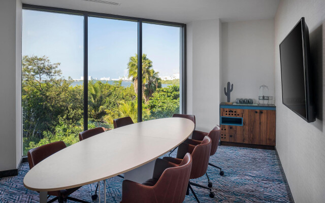 Canopy by Hilton Cancun La Isla