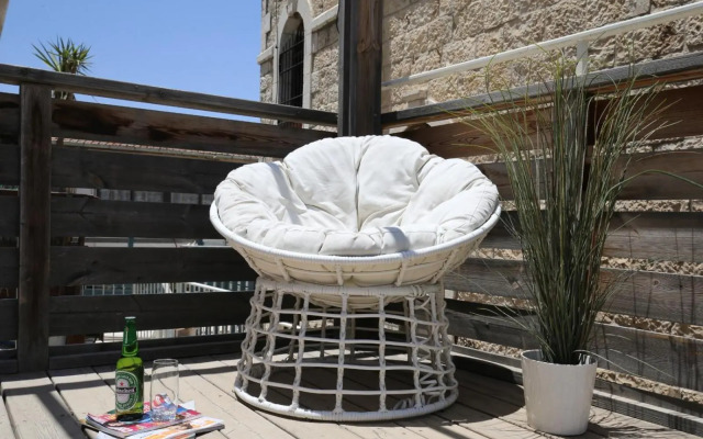 Private House 5 BDR In Mamilla up to 12 People !