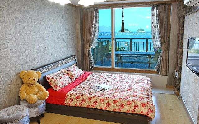 Yeosu Haeoreum Pension