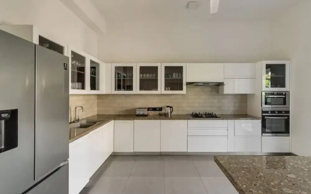 Inaari - 5BR w Private Pool 5km to Anjuna Beach