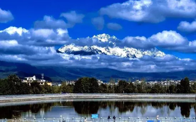 Lijiang Lakeview Resort