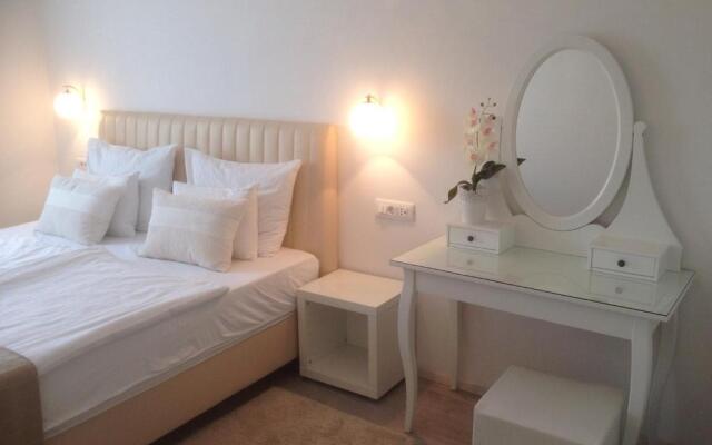 Apartments Villa Mantinela