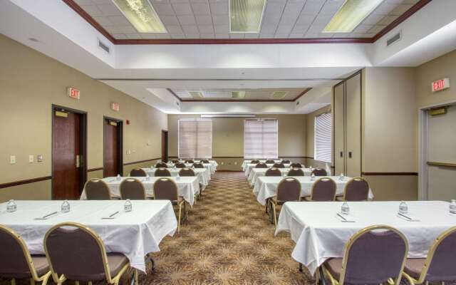 Comfort Suites Madison West - Middleton