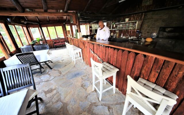 Antalya Bodrum Kayası Dağ Oteli