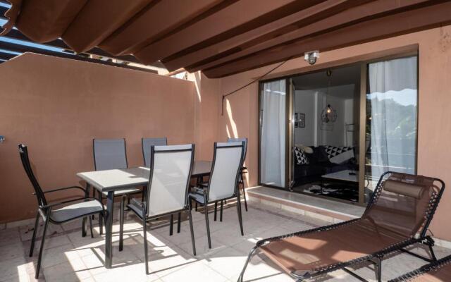 2297 Superb 2 bedrooms with seaview