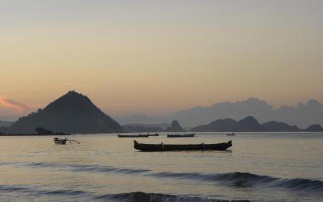 Pantai South Lombok Villas