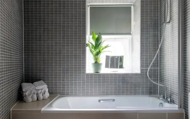 Round House Apartments