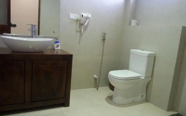 Marine Tourist Beach Guest House Negombo Beach