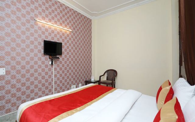 OYO 24421 Classic Hotel